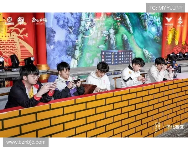 FLY鏖战T1强强对决巅峰争锋谁能问鼎世界赛荣耀桂冠